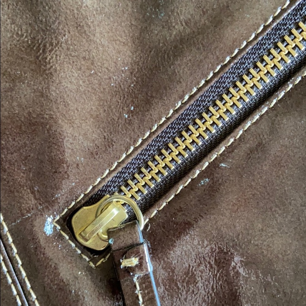 Dooney & Bourke patent leather bag - Picture 12 of 13